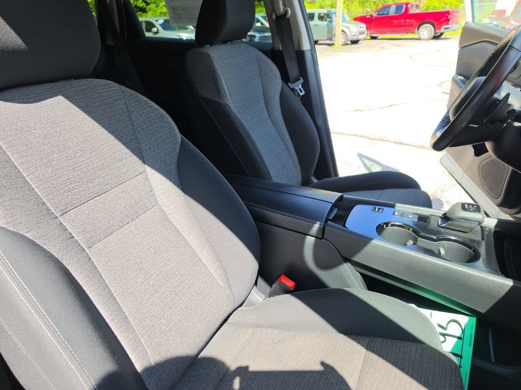 Used 2022 Nissan Rogue S FWD image 26