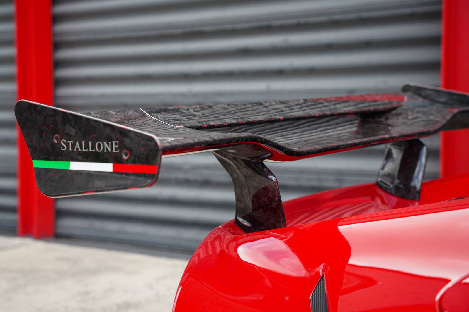 Used 2020 Ferrari 812 Superfast RWD image 17