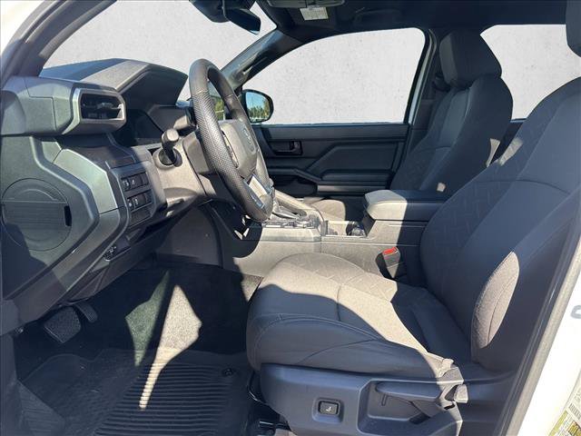 Certified 2025 Toyota Tacoma SR5 AWD/4WD image 10