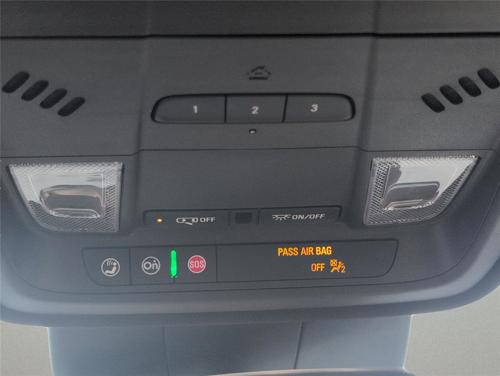 Used 2025 Cadillac XT4 Premium Luxury FWD image 16