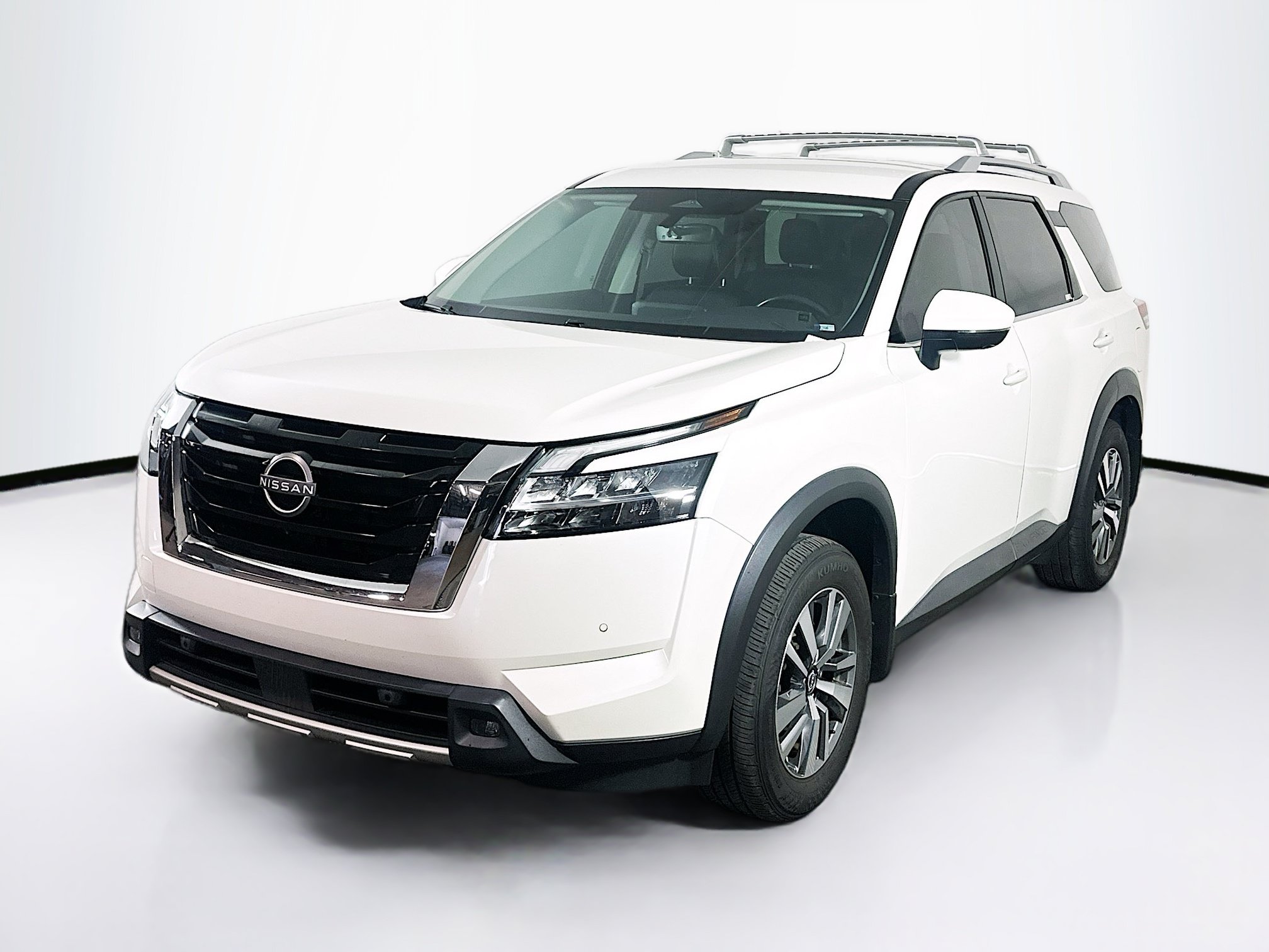 Used 2023 Nissan Pathfinder SL FWD image 3