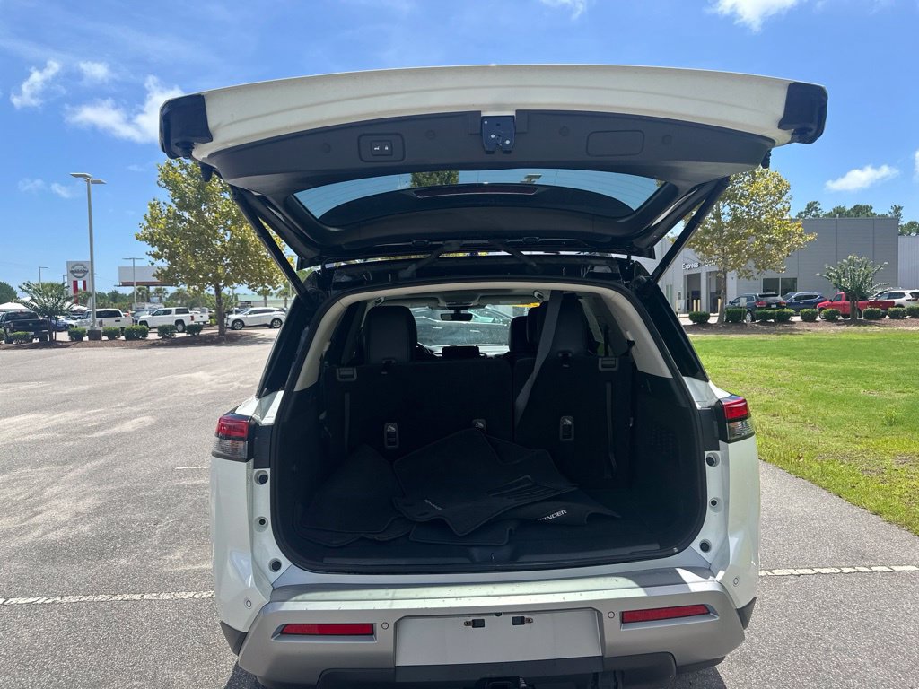 Certified 2024 Nissan Pathfinder SL w/ SL Premium Package AWD/4WD image 7