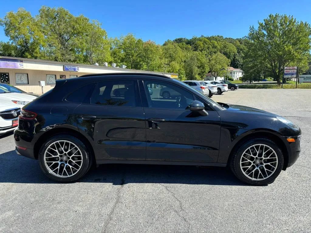 Used 2017 Porsche Macan S AWD/4WD image 9