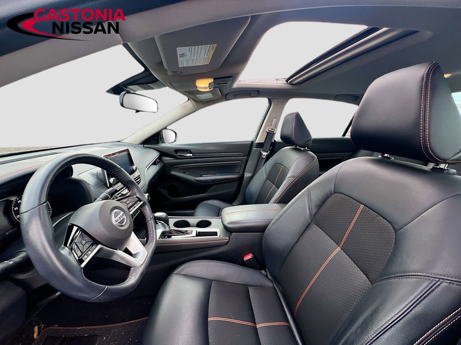 Used 2021 Nissan Altima 2.5 SR w/ SR Premium Package image 27