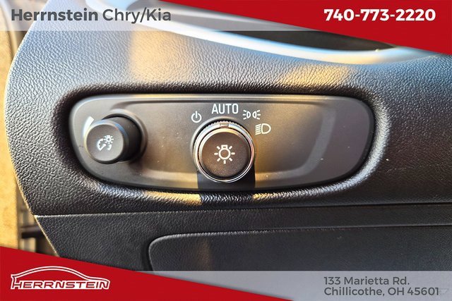 Used 2024 Chevrolet Malibu LT image 17