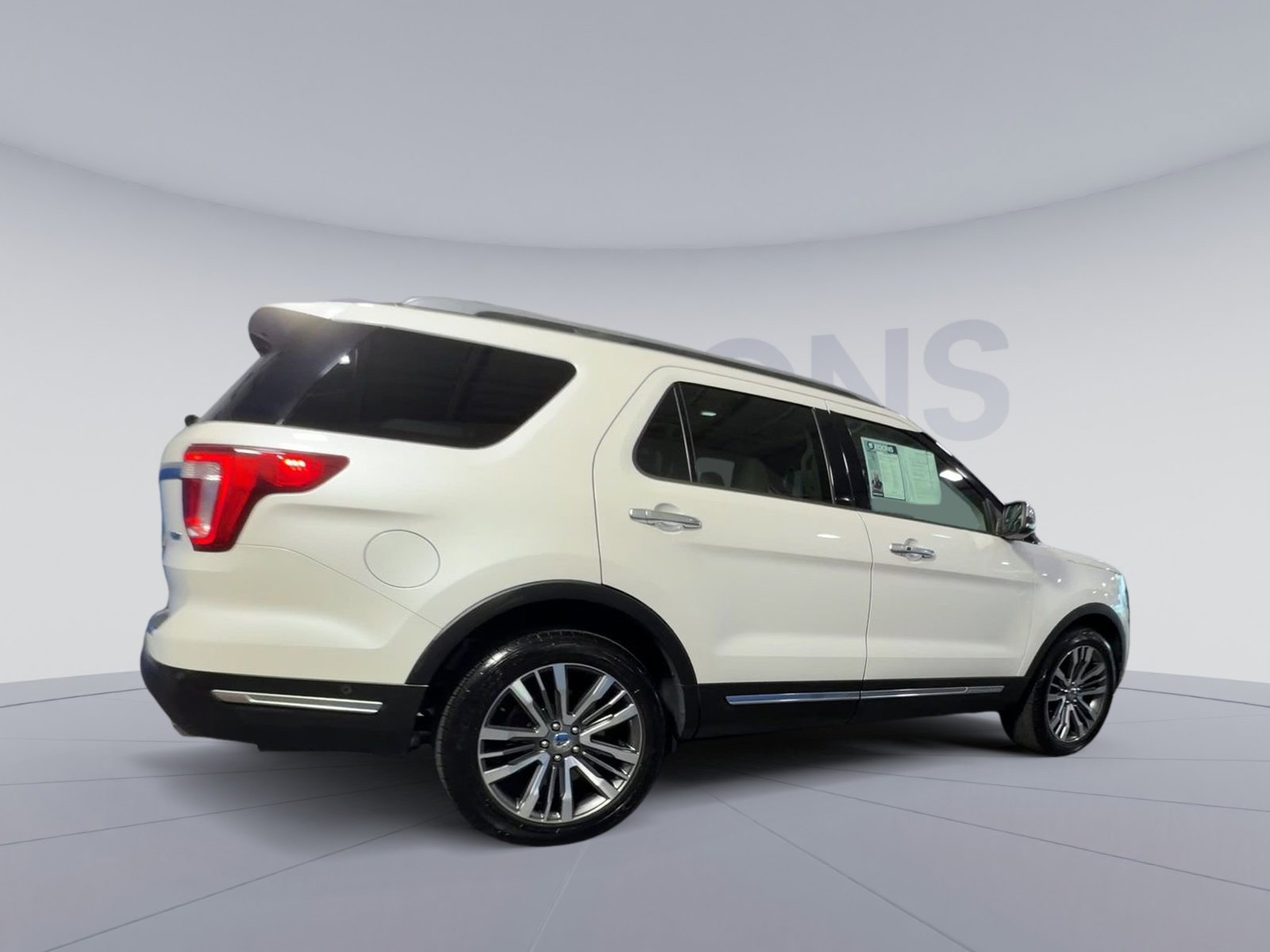 Used 2019 Ford Explorer Platinum AWD/4WD image 12