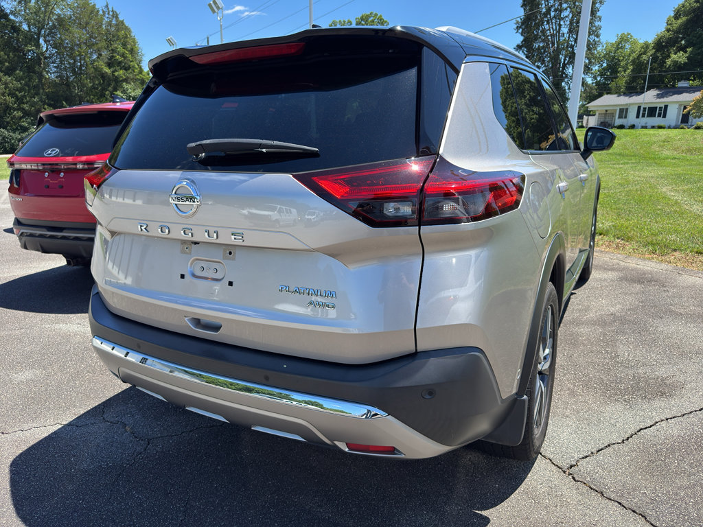 Used 2021 Nissan Rogue Platinum AWD/4WD image 4