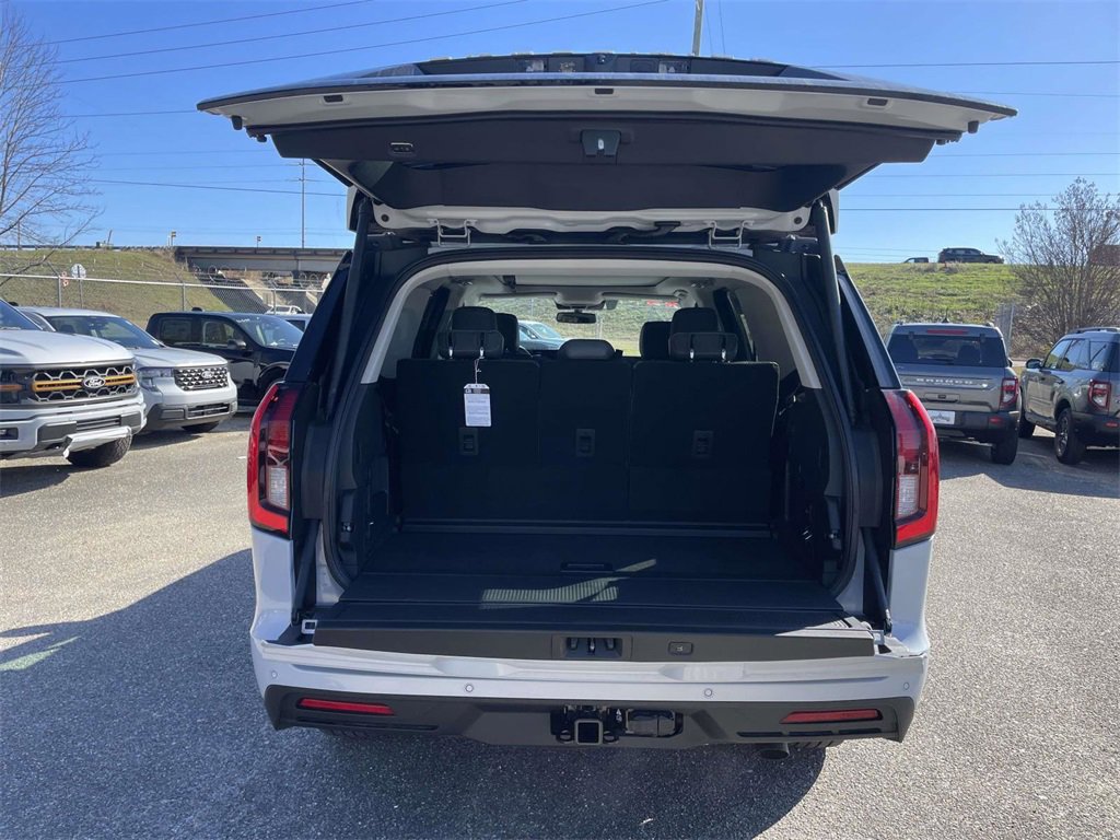 New 2026 Ford Expedition Active image 10