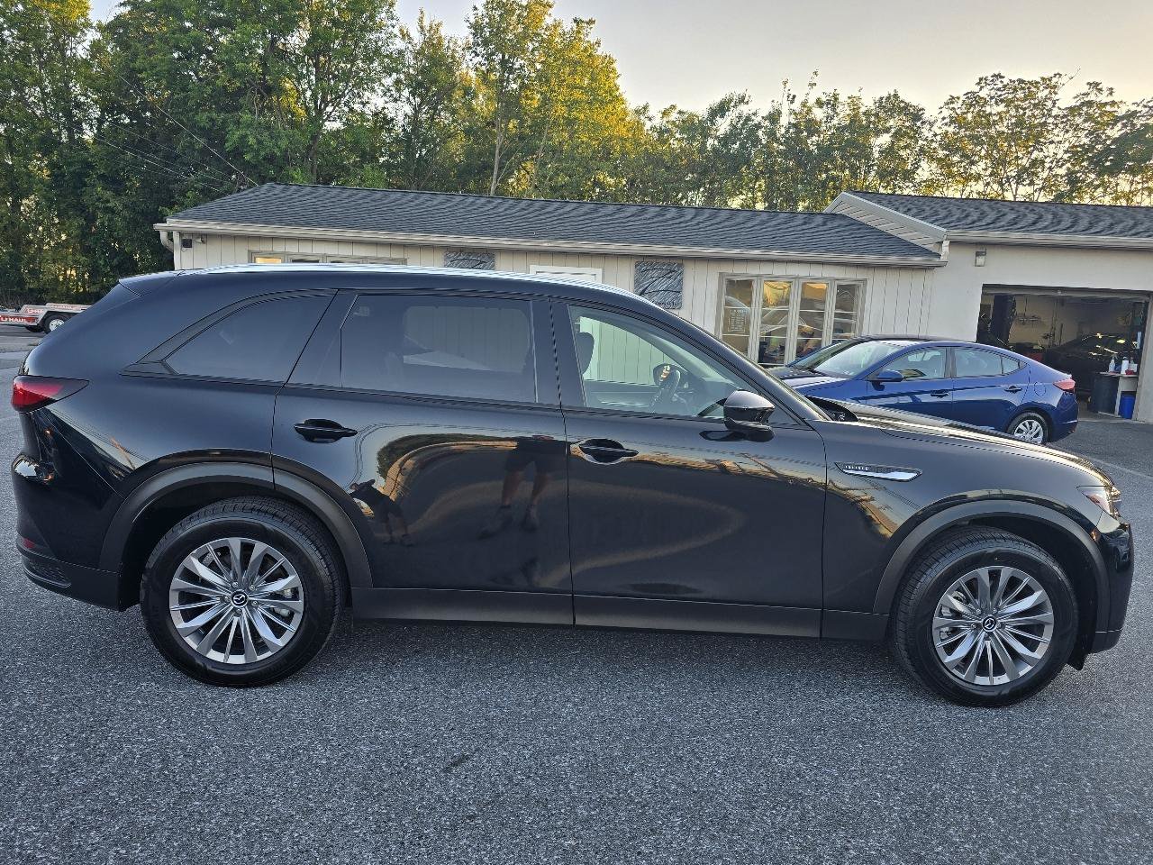 Used 2025 MAZDA CX-90 3.3 Turbo w/ Preferred Package AWD/4WD image 9