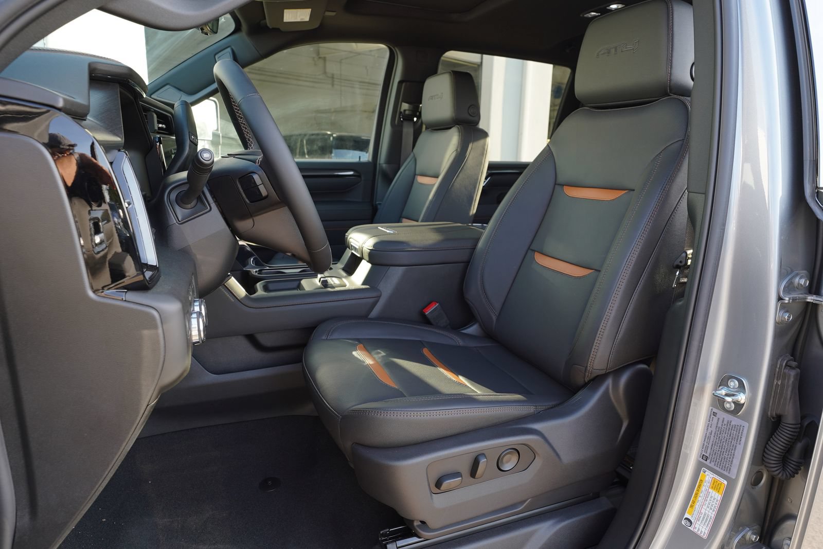 New 2026 GMC Sierra 2500 AT4 w/ AT4 Premium Plus Package AWD/4WD image 18