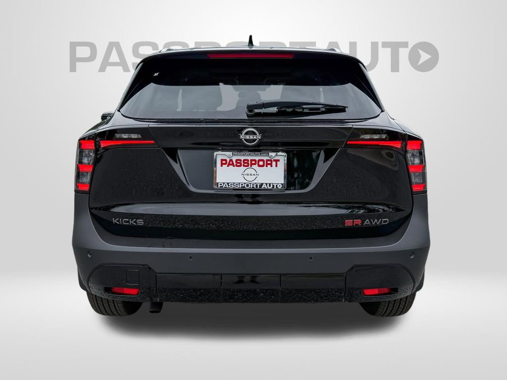 Certified 2025 Nissan Kicks SR w/ SR Premium Package AWD/4WD image 8
