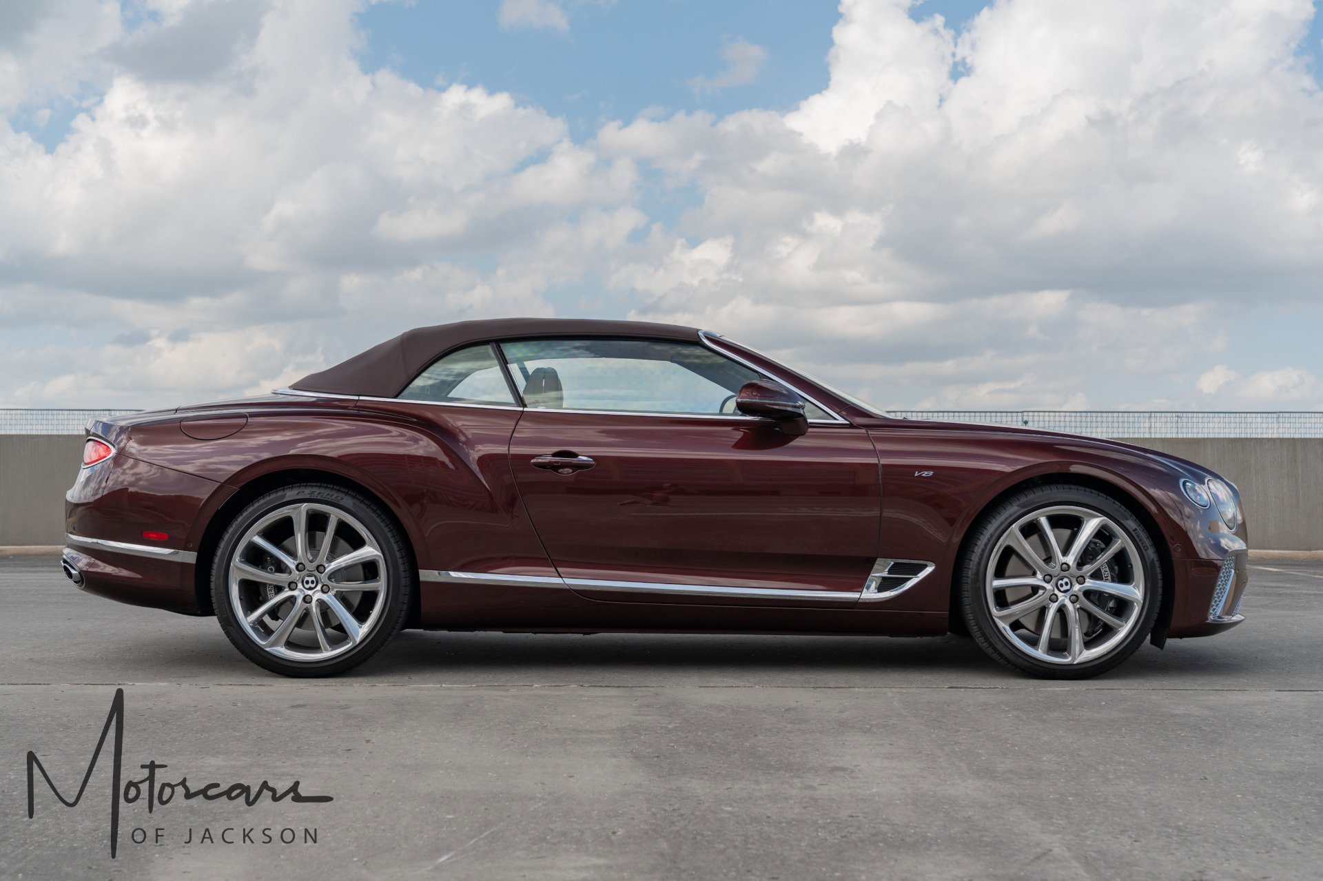 Used 2021 Bentley Continental GT V8 image 9