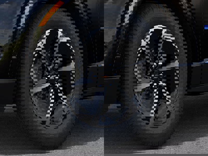 New 2025 Chevrolet Equinox EV LT image 9