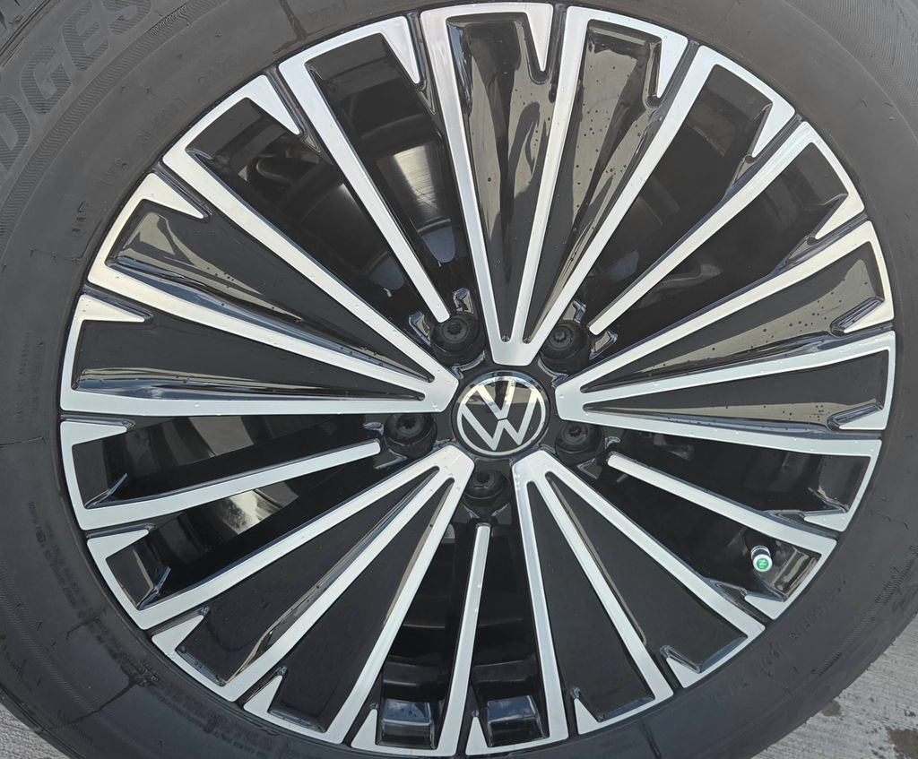 Certified 2026 Volkswagen Tiguan S FWD image 10