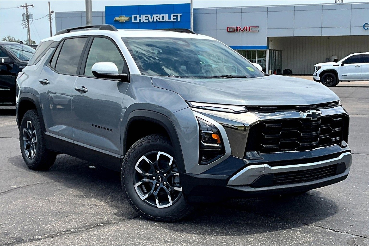 New 2026 Chevrolet Equinox ACTIV w/ Convenience Package III image 2