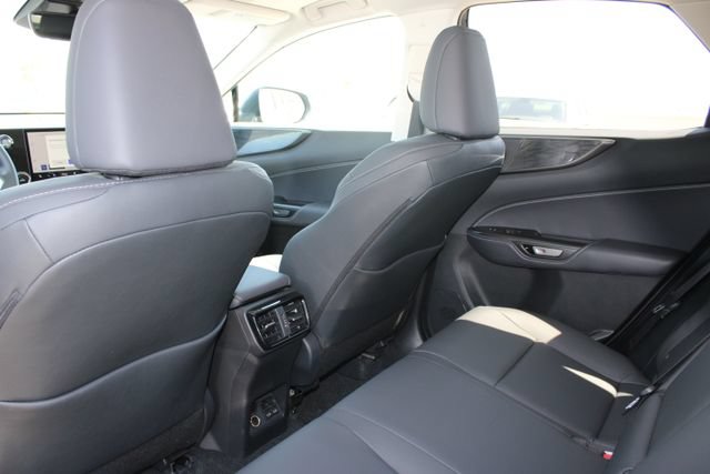 Certified 2025 Lexus NX 250 FWD w/ Accessory Package (Z1) image 9