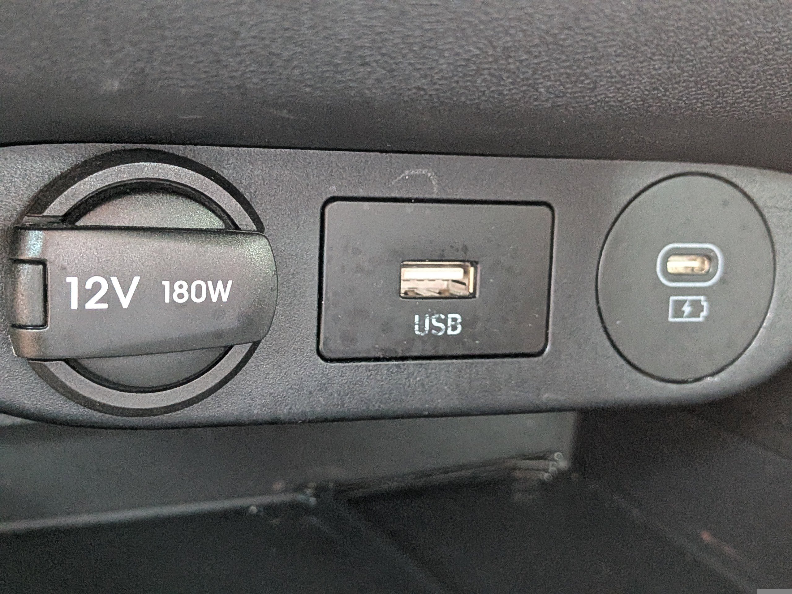 Certified 2025 Hyundai Elantra SEL FWD image 22