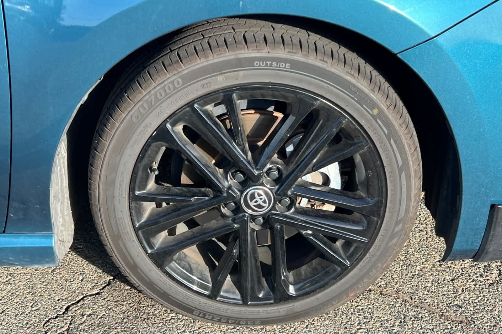 Used 2025 Toyota Camry SE FWD image 18