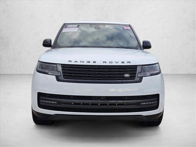 Used 2025 Land Rover Range Rover Long Wheelbase SE AWD/4WD image 2
