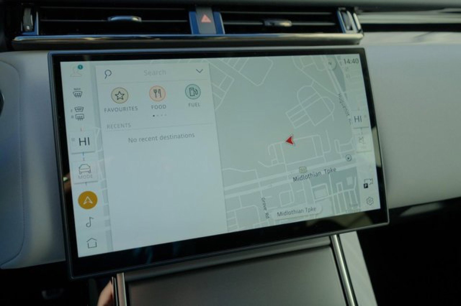 New 2025 Land Rover Range Rover Velar Dynamic SE image 22