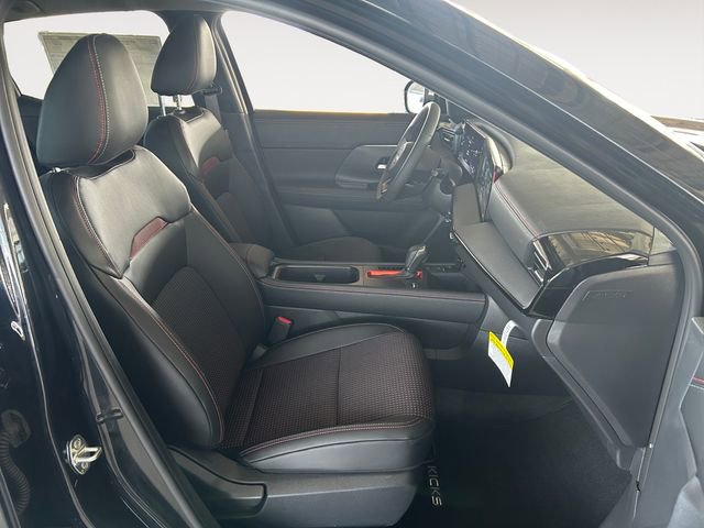 New 2026 Nissan Kicks SR image 15