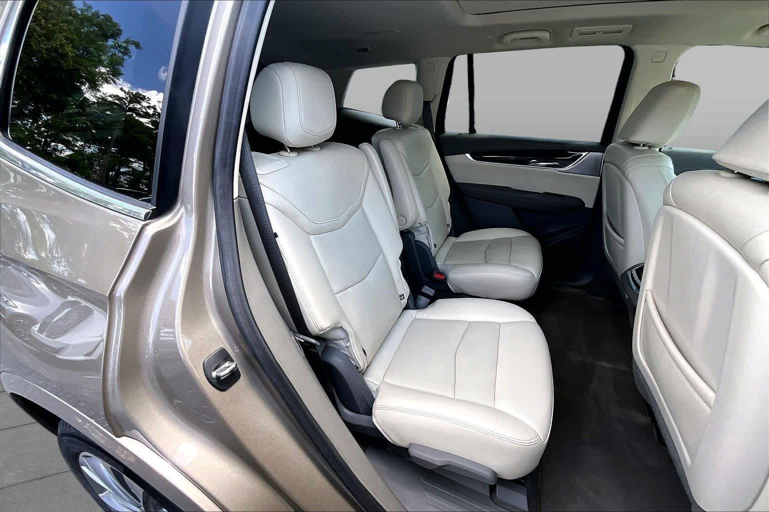Used 2023 Cadillac XT6 Premium Luxury FWD image 20