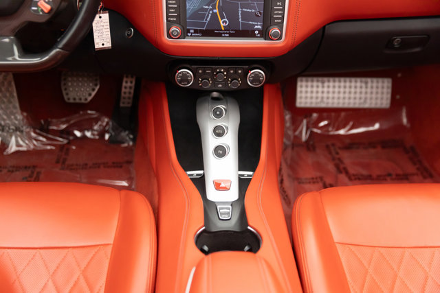 Used 2016 Ferrari California T RWD image 9