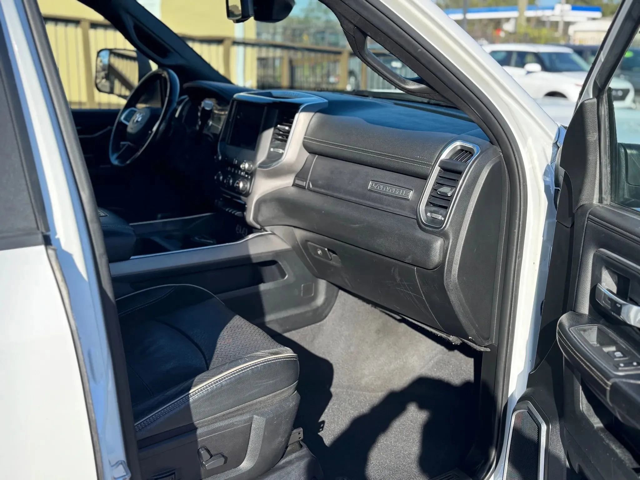 Used 2021 RAM 3500 Laramie w/ Night Edition AWD/4WD image 18