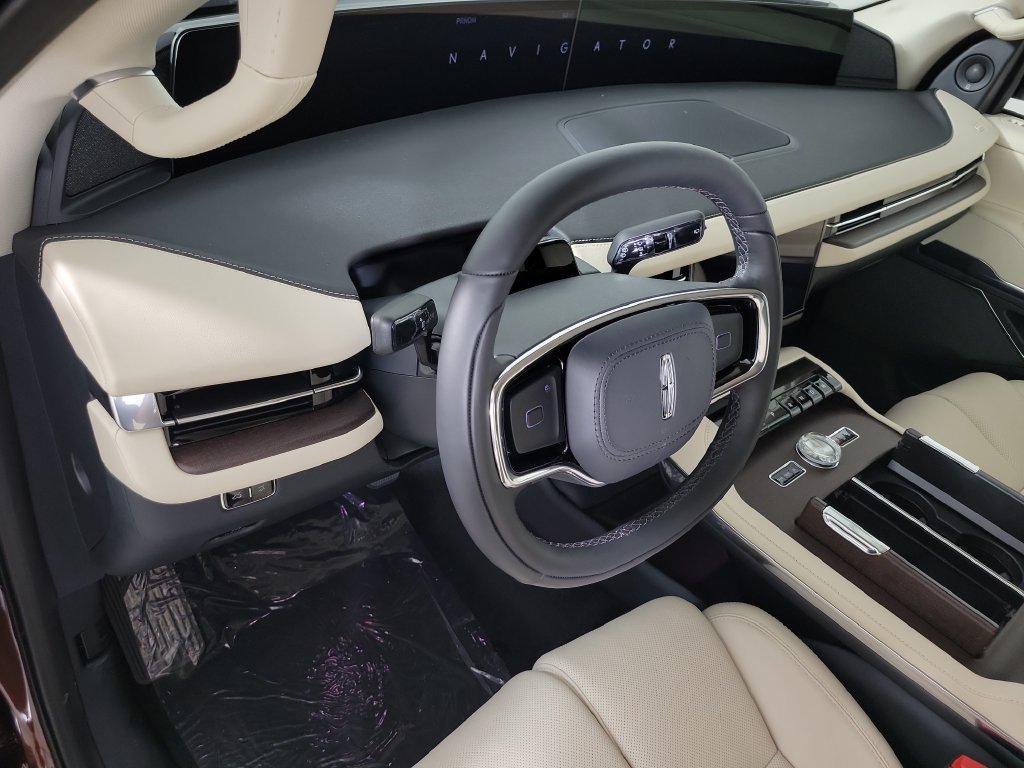 New 2027 Lincoln Navigator L Reserve w/ Jet Appearance Package RWD image 22