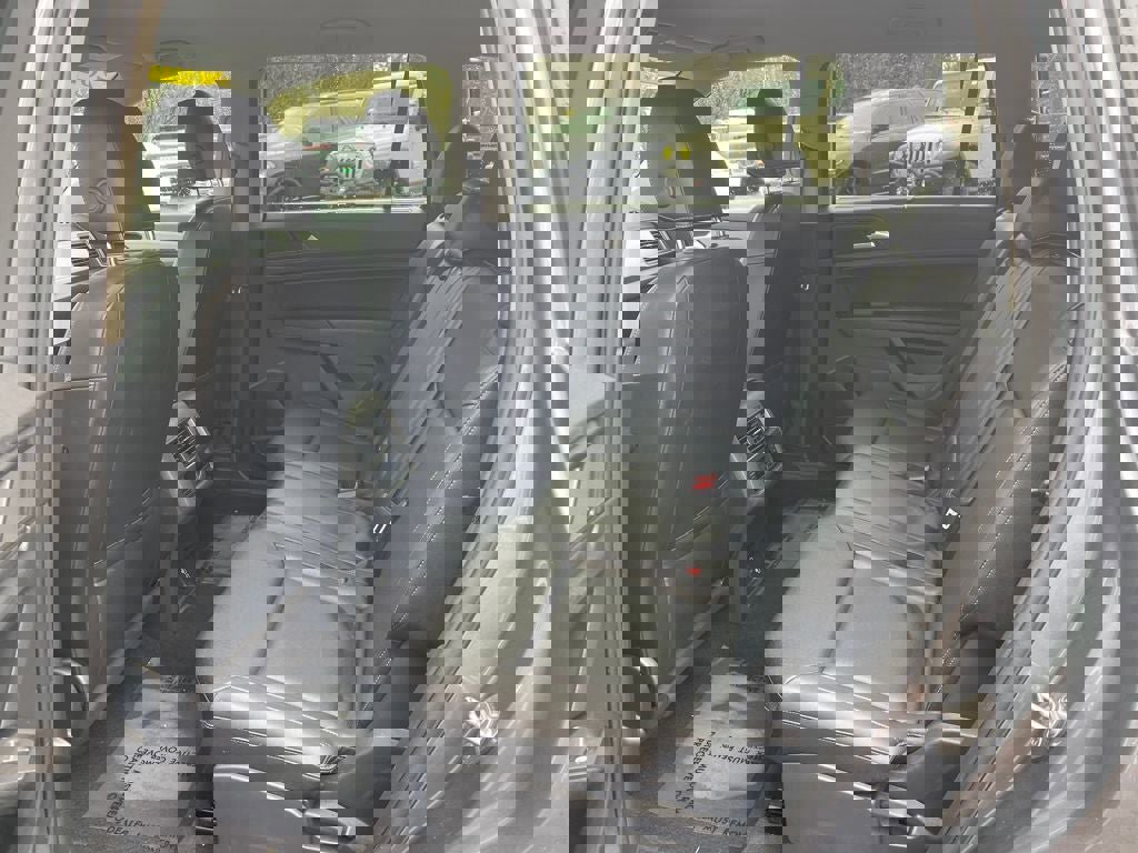 Used 2020 Volkswagen Atlas SE w/ Towing Package image 13