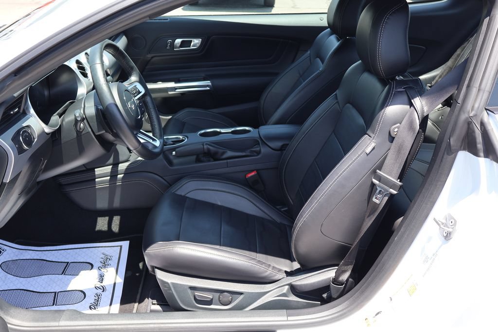 Used 2022 Ford Mustang GT Premium w/ Equipment Group 401A RWD image 18