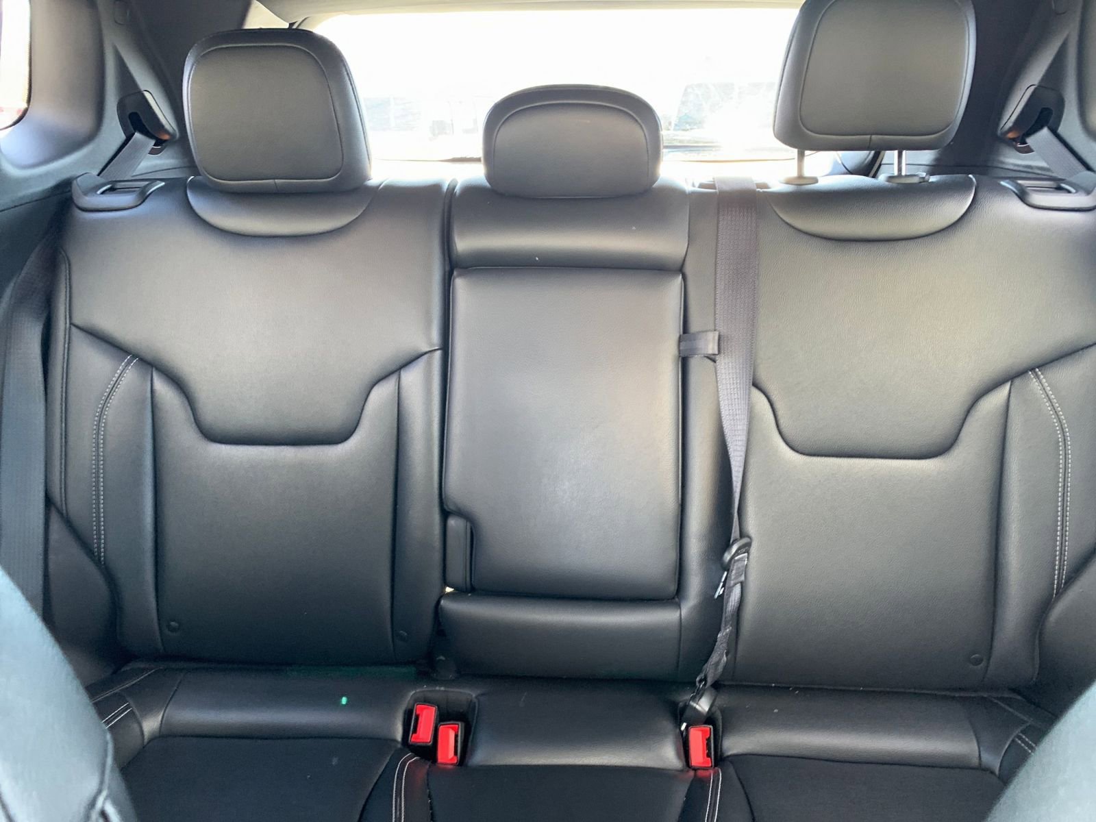 Used 2025 Jeep Compass Limited image 39