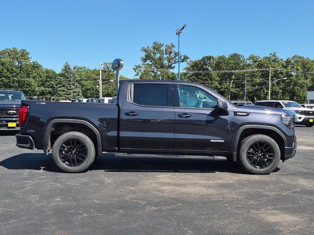 Used 2024 GMC Sierra 1500 Elevation w/ LPO, Elevation Black Package AWD/4WD image 8