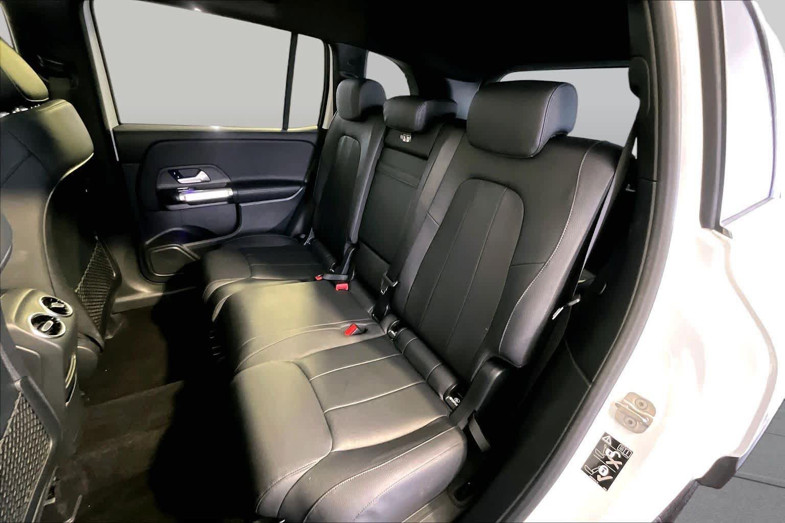 Used 2023 Mercedes-Benz GLB 250 4MATIC image 21