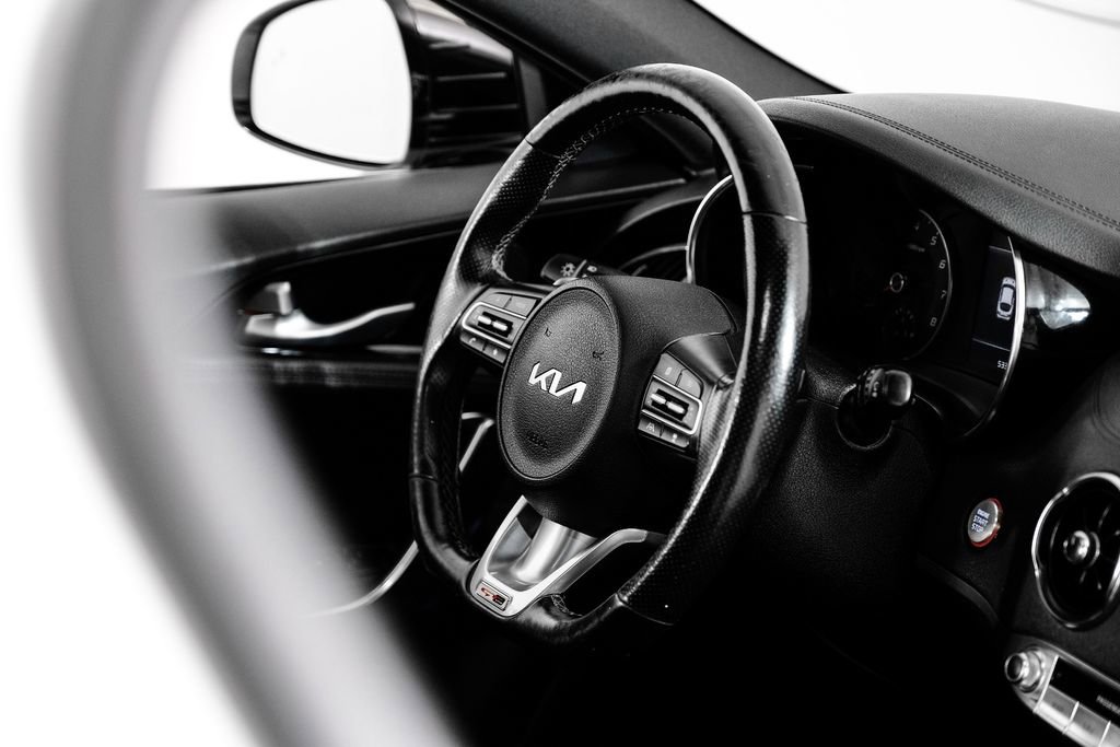 Used 2022 Kia Stinger GT-Line w/ Sun & Sound Package image 14