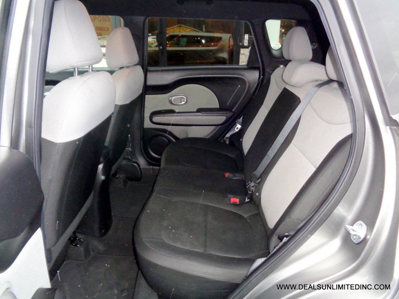 Used 2019 Kia Soul FWD image 13