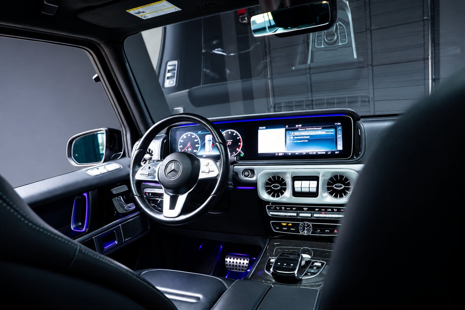 Used 2023 Mercedes-Benz G 550 image 31