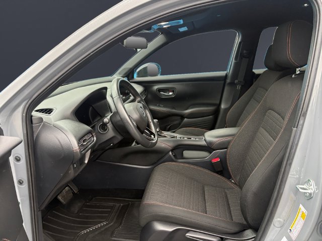 Certified 2025 Honda HR-V Sport image 9
