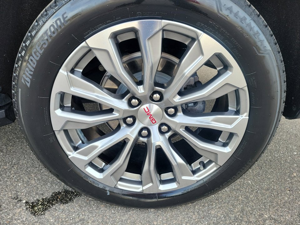 Used 2023 GMC Yukon Denali image 27