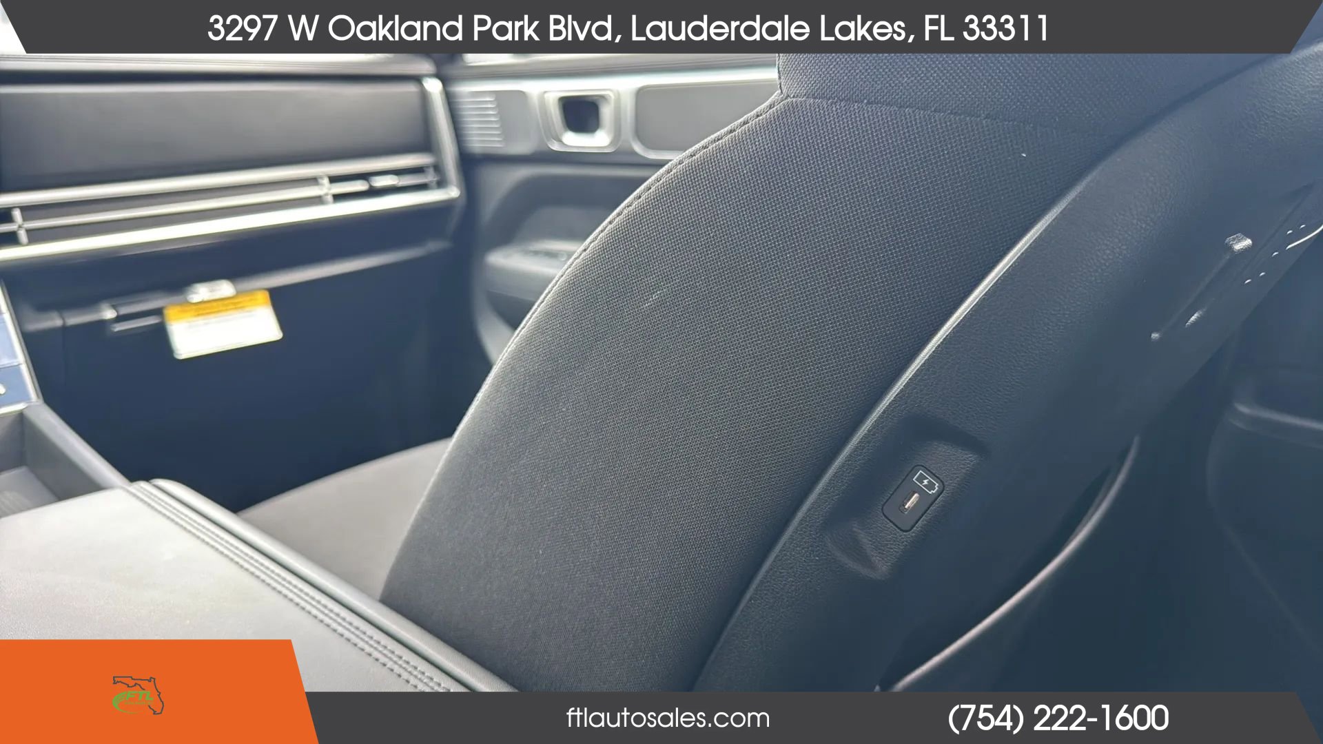 Used 2025 Hyundai Santa Fe SE FWD image 43