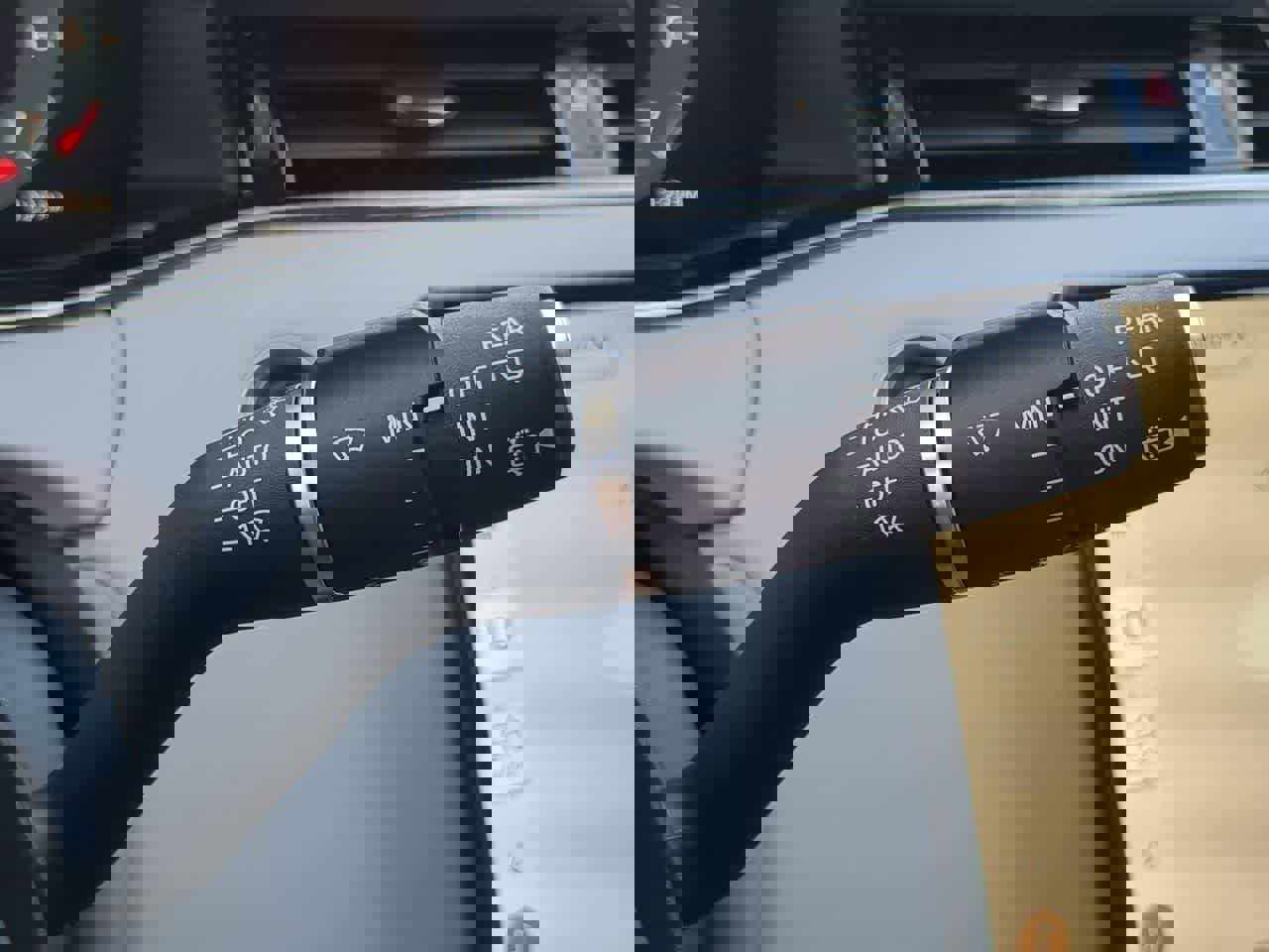 Used 2026 Land Rover Range Rover Evoque Dynamic SE image 27