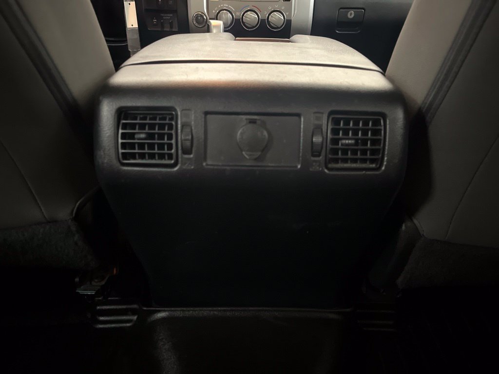 Used 2018 Toyota Tundra SR5 w/ SR5 Upgrade Package AWD/4WD image 30