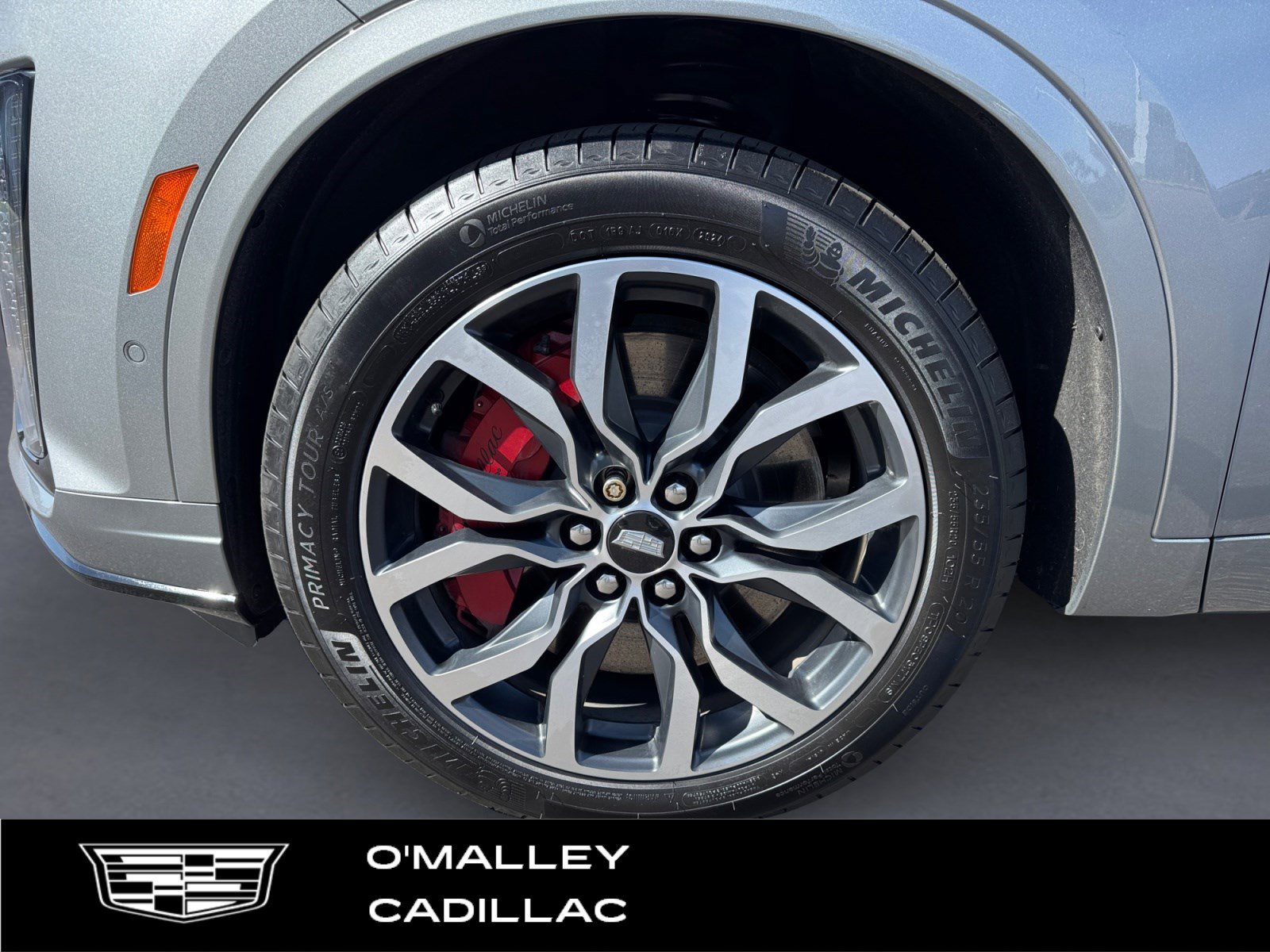 Certified 2025 Cadillac XT6 Sport w/ Platinum Package AWD/4WD image 9