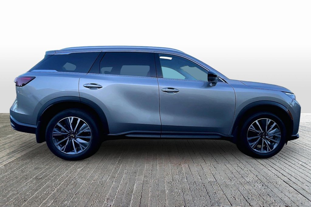 Certified 2027 INFINITI QX60 Luxe w/ Cargo Package AWD/4WD image 8
