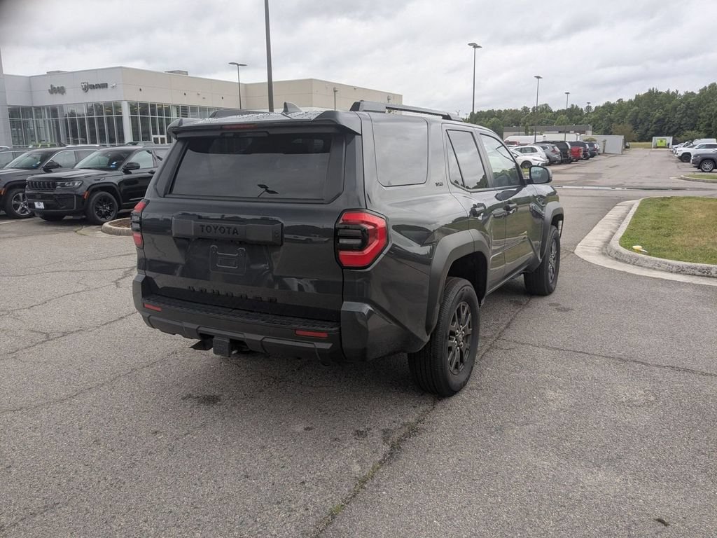 Used 2025 Toyota 4Runner SR5 AWD/4WD image 5