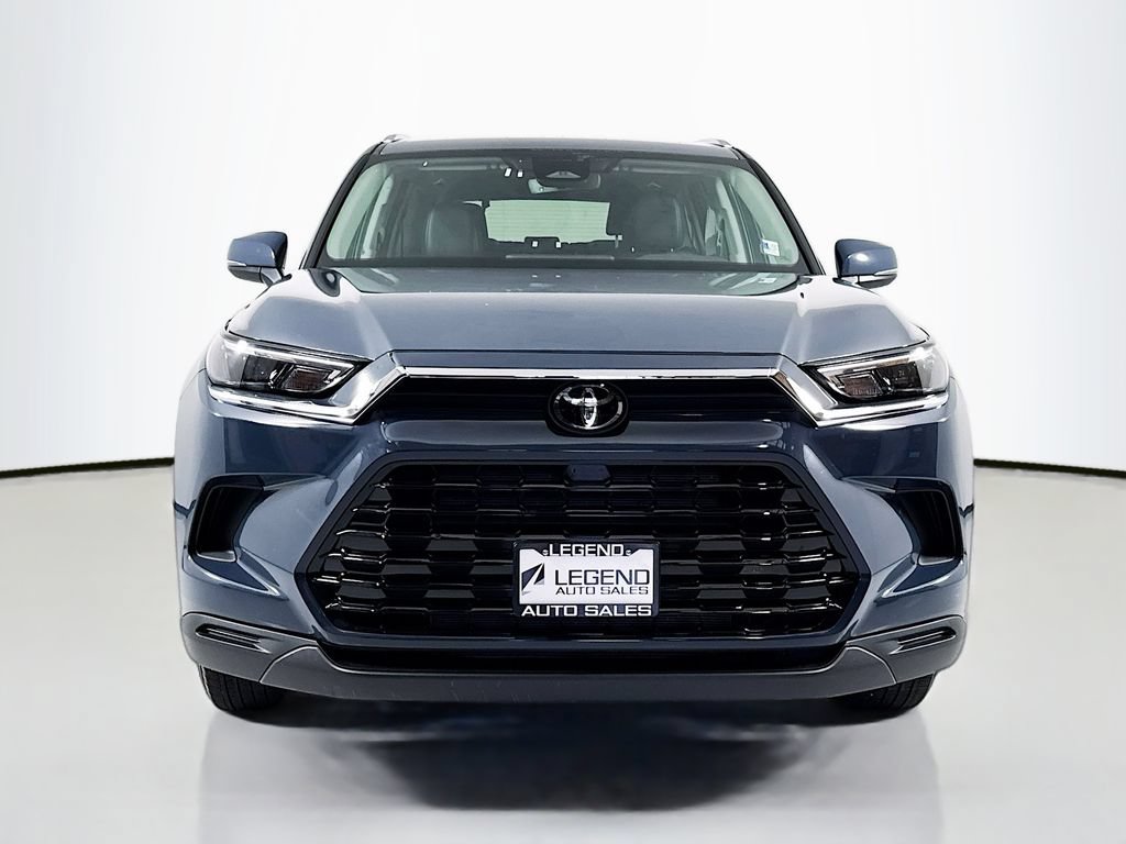 Used 2025 Toyota Grand Highlander FWD image 2