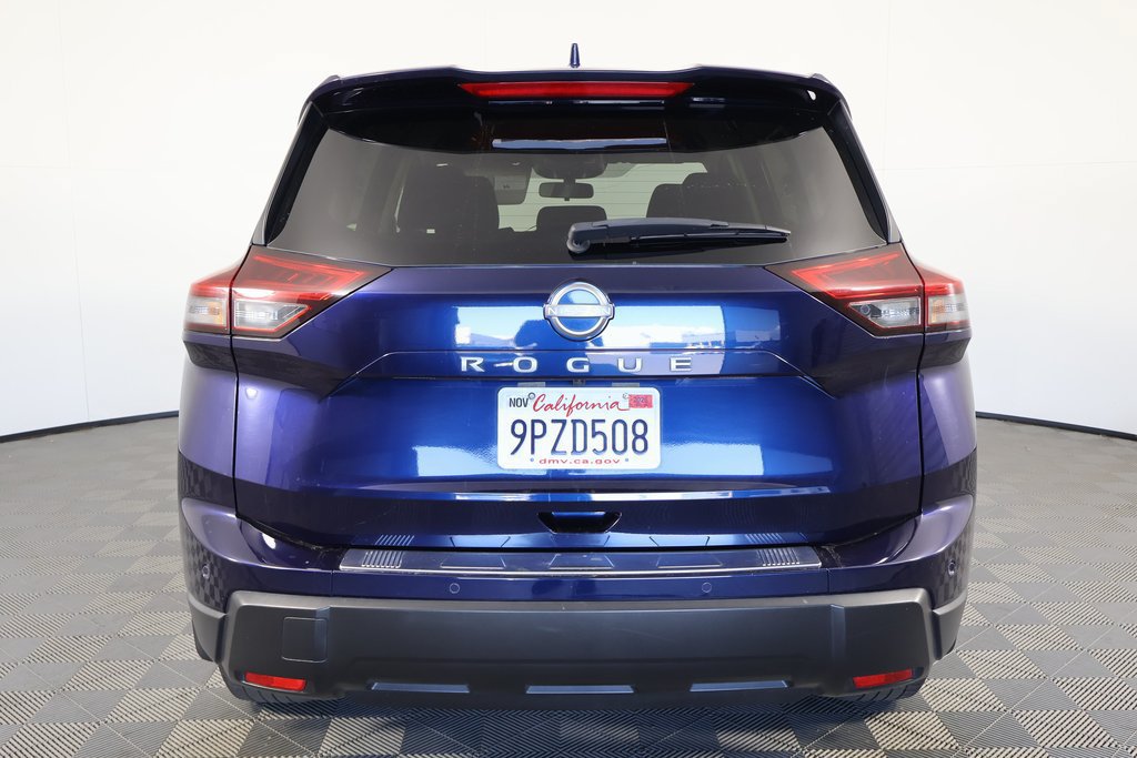 Used 2025 Nissan Rogue SV FWD image 5