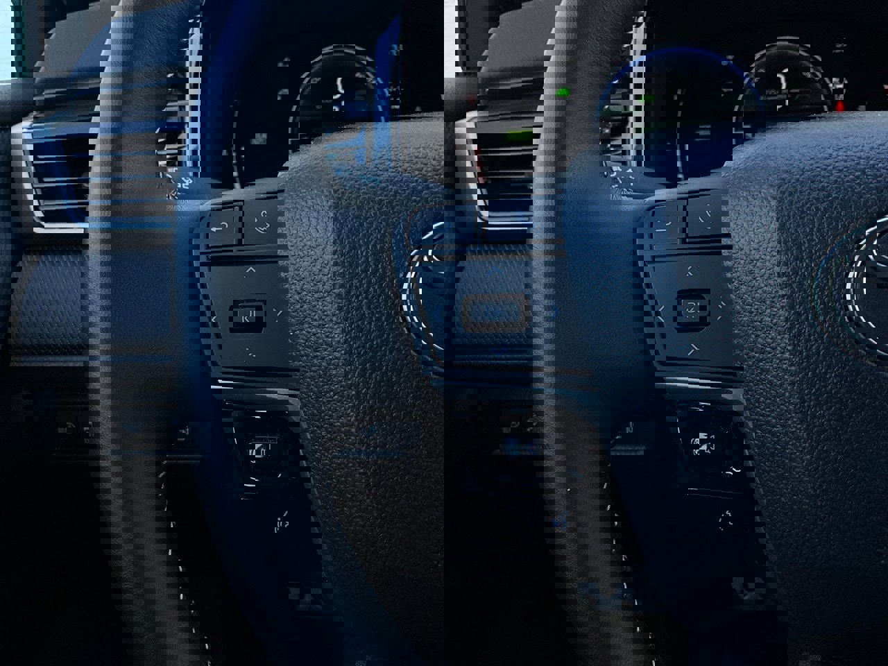 Used 2025 Toyota Camry SE image 33