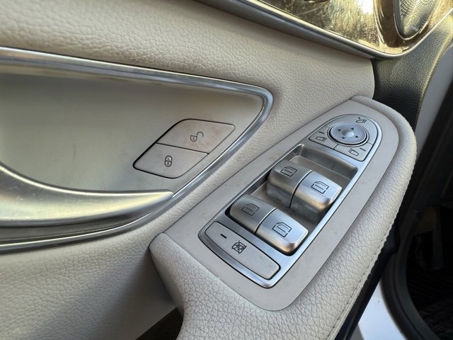 Used 2016 Mercedes-Benz C 300 Sedan w/ Multimedia Package image 11