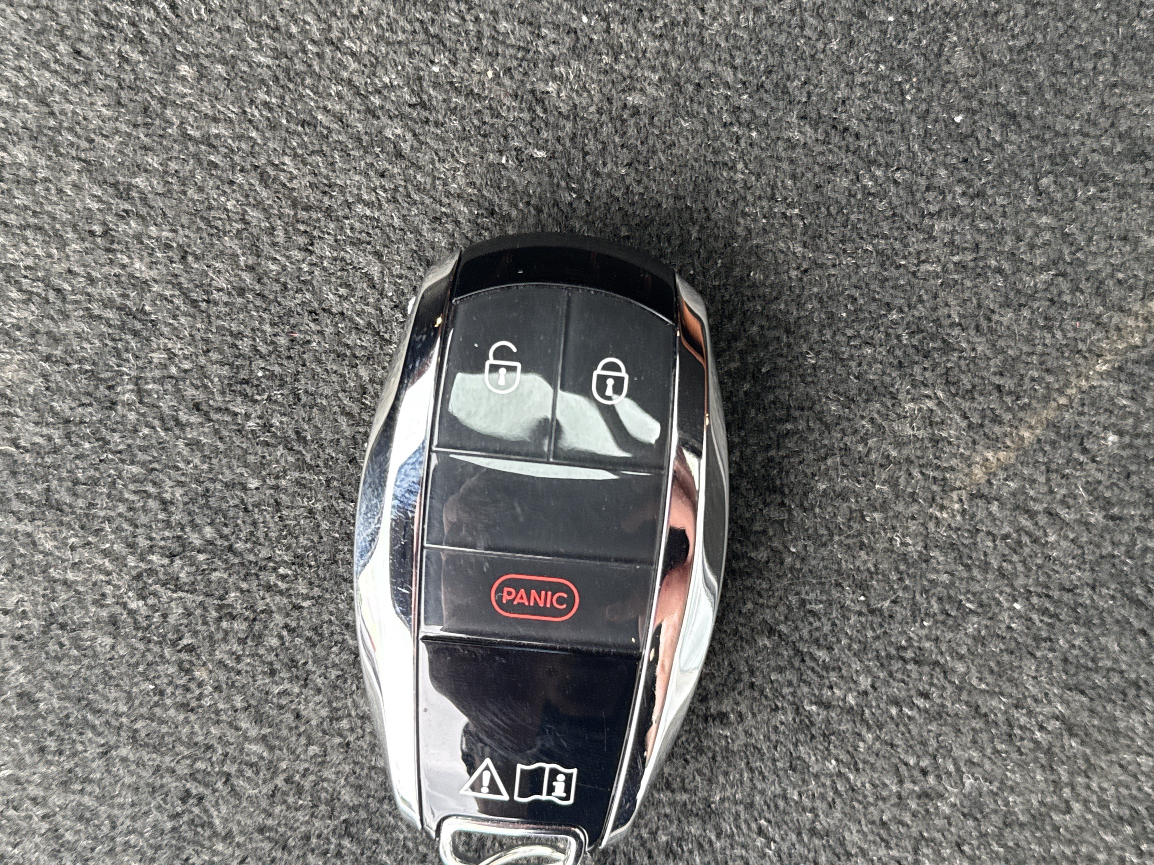 Used 2023 Bentley Bentayga AWD/4WD image 29